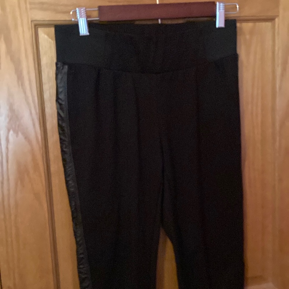 Apt 9 women’s petite black pull on dress leggings